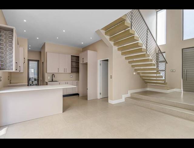 3 BEDROOM CLUSTER FOR SALE IN BRYANSTON